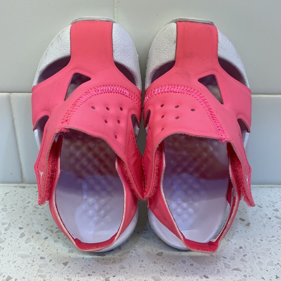 Jordan Baby Girls Neon Pink Water Sandal - Size 5C - Picture 8 of 13
